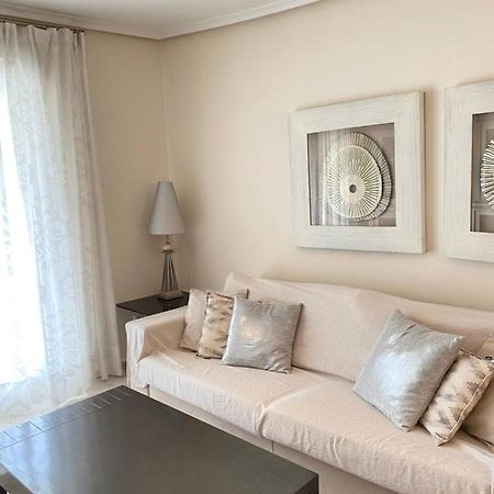 Elegant 2-Bedroom Apartment In Benidorm With Private Pool And Scenic Garden Views Cala de Finestrat Εξωτερικό φωτογραφία