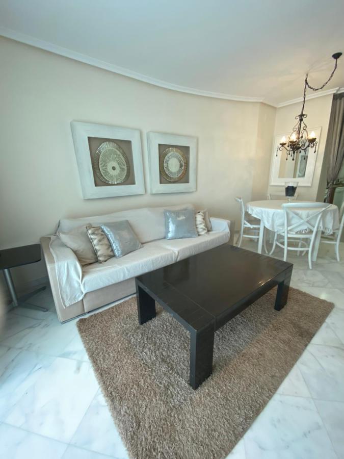 Elegant 2-Bedroom Apartment In Benidorm With Private Pool And Scenic Garden Views Cala de Finestrat Εξωτερικό φωτογραφία