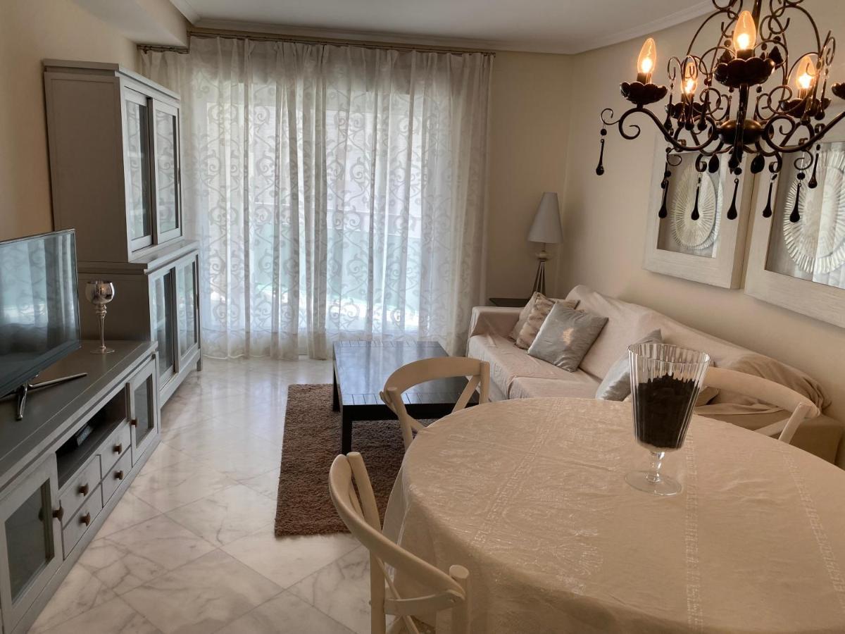 Elegant 2-Bedroom Apartment In Benidorm With Private Pool And Scenic Garden Views Cala de Finestrat Εξωτερικό φωτογραφία