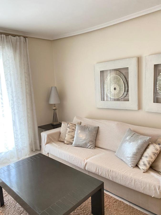 Elegant 2-Bedroom Apartment In Benidorm With Private Pool And Scenic Garden Views Cala de Finestrat Εξωτερικό φωτογραφία